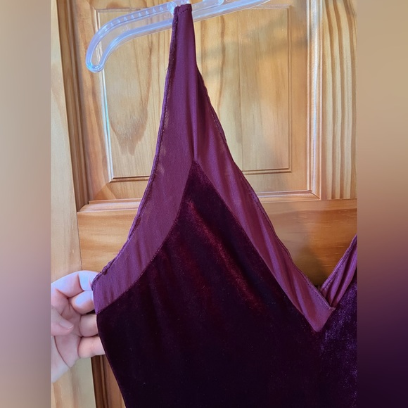 Signature Studio Red Velvet Dress Size L NWT - Picture 9 of 12